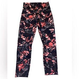 Lululemon women size 8 leggings